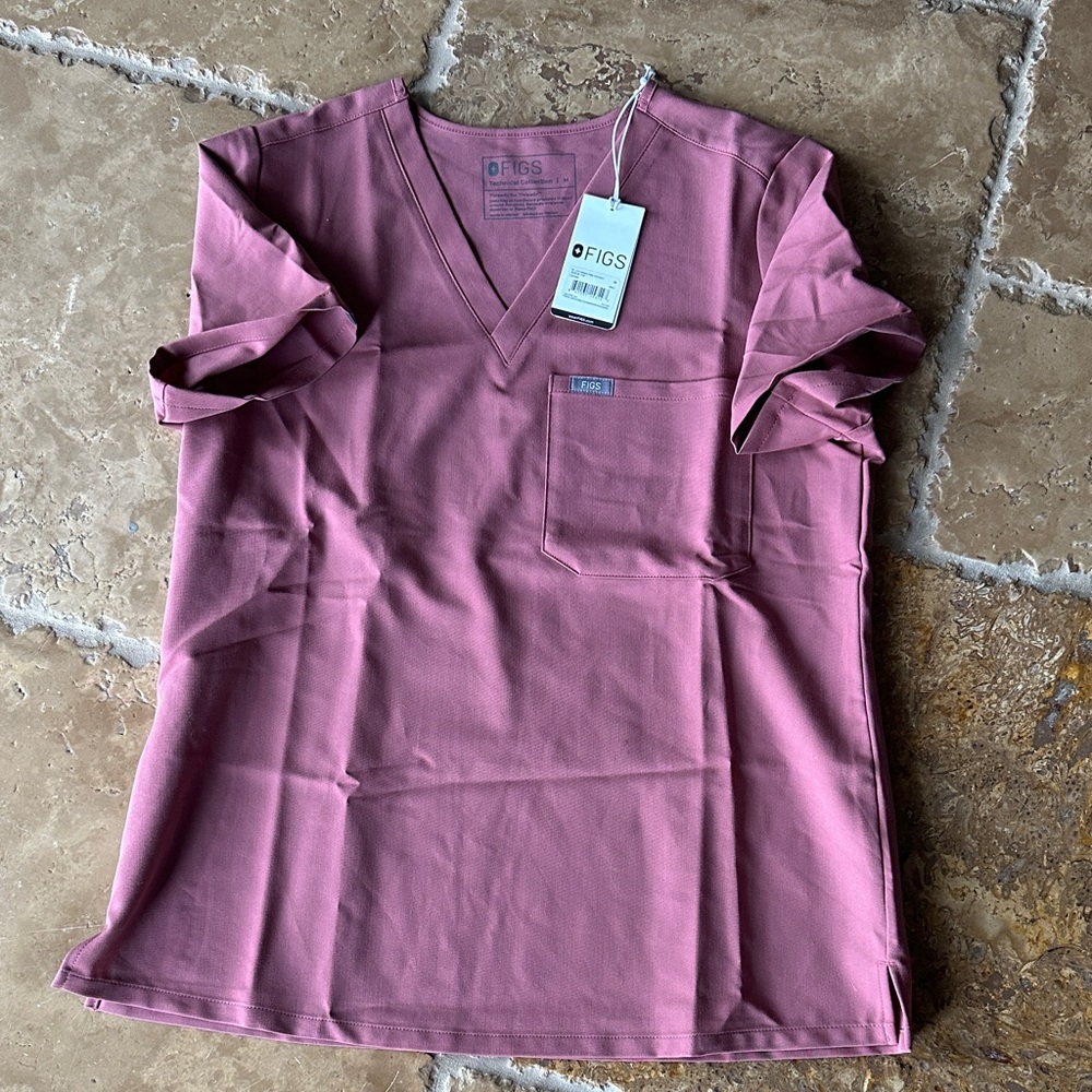 Figs Catrina one pocket scrub top size medium mauve